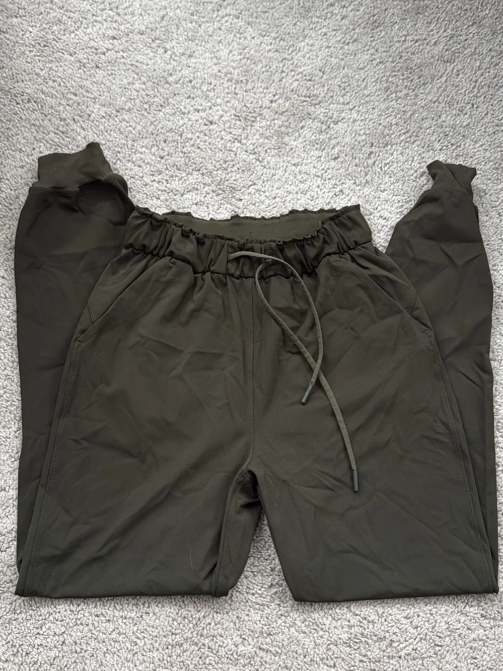 NWOT Lululemon Beyond Studio Jogger - Size 4